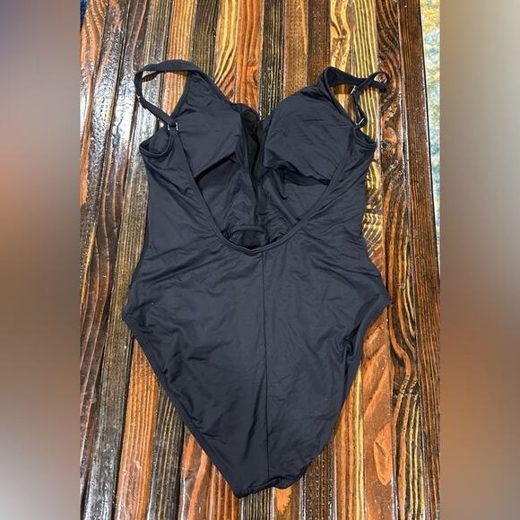 La Blanca Mesh Over The Shoulder One Piece Suit - Picture 3 of 6